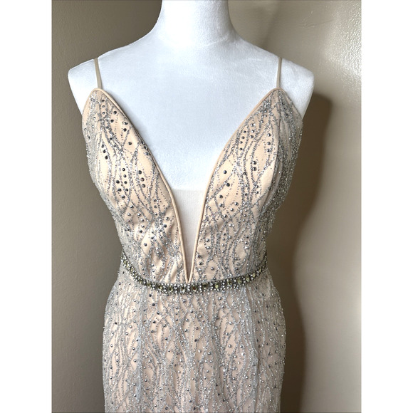 Jovani Nude Silver Beaded Plunge Evening Gown Formal Dress Size 8 - Picture 4 of 11